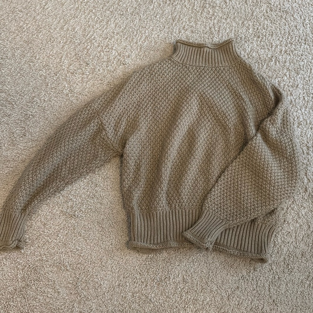 Women’s turtleneck warm fuzzy sweater